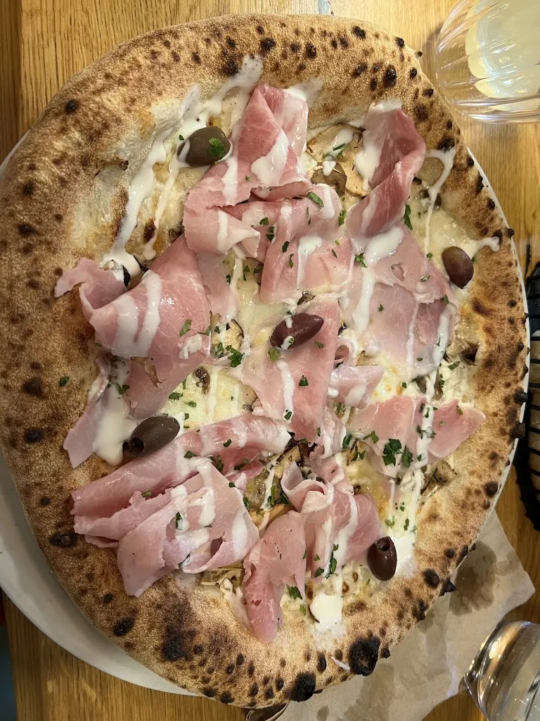 Katie Shackles_DA ENNIO_Lons_review