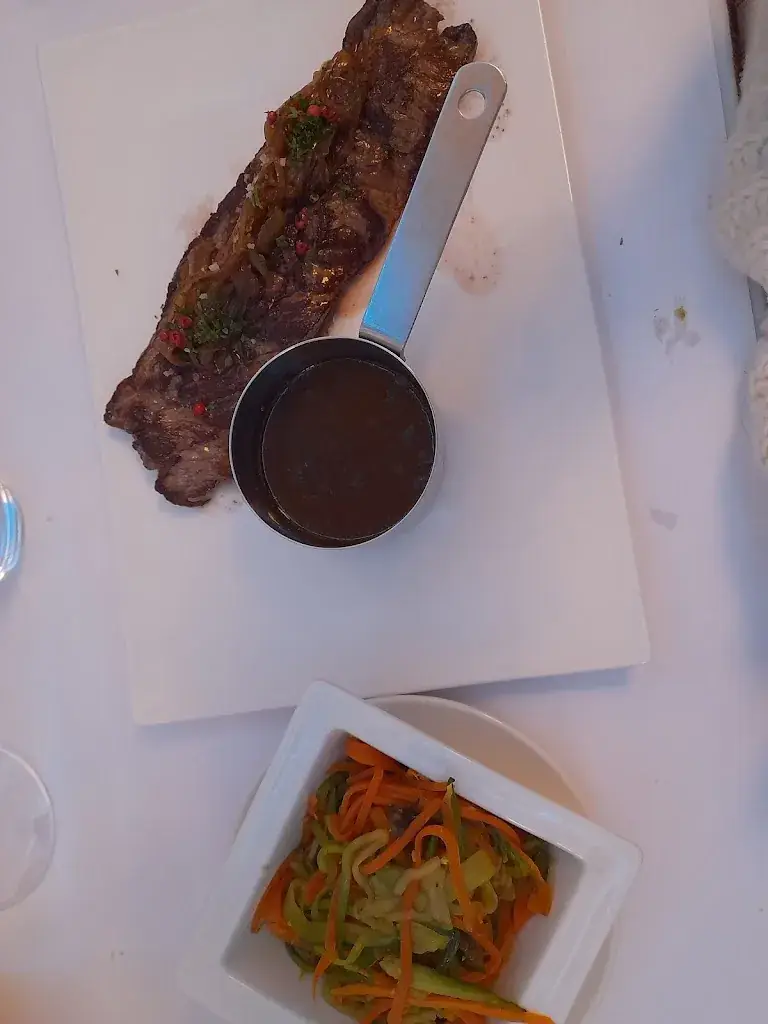 Jevgenija Bessonova_Le Grand Café du Théâtre_Lons-le-Saunier_review