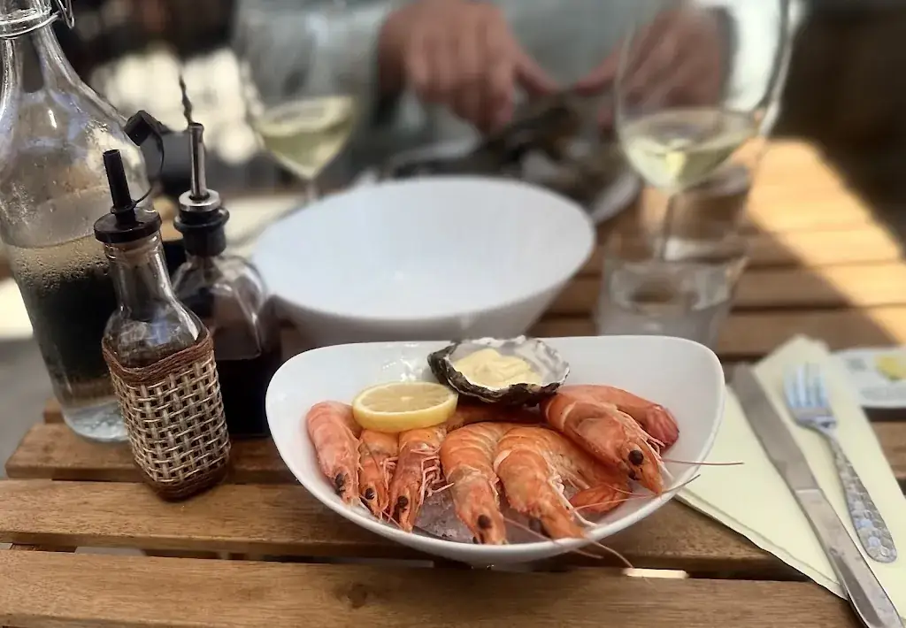 Les pieds dans l eau_Loupian_slider_image_3