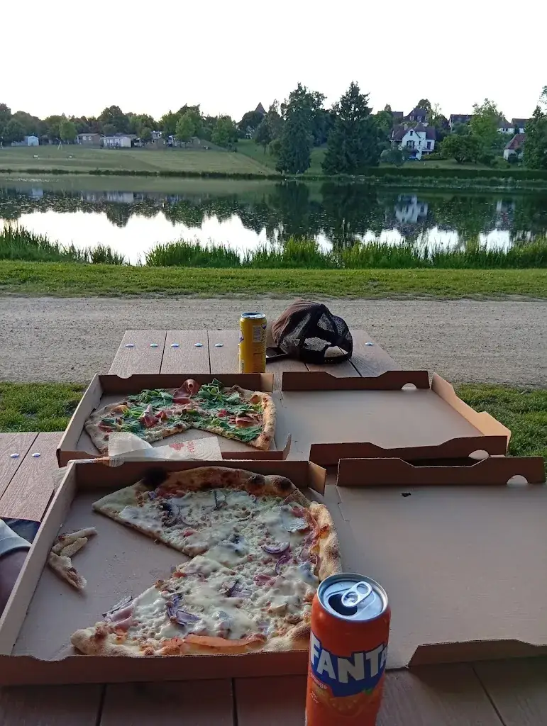 Allison Dufor_Pizzeria Le Rubeau_Lubersac_review