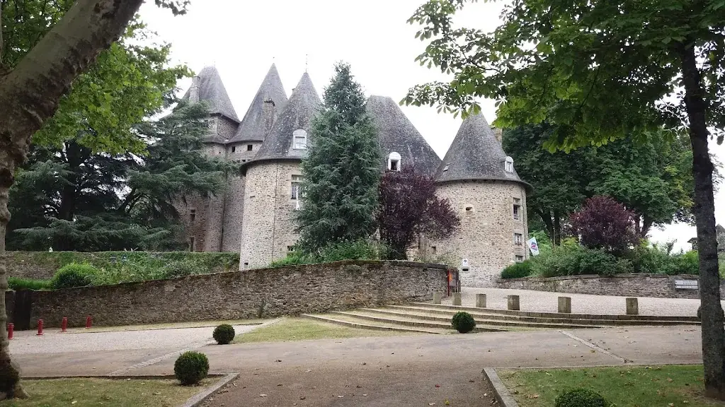 Le Canari_Arnac-Pompadour_slider_image_2