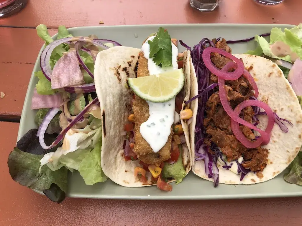 Aubrey Richardson_Little Garden_Lit-et-Mixe_review