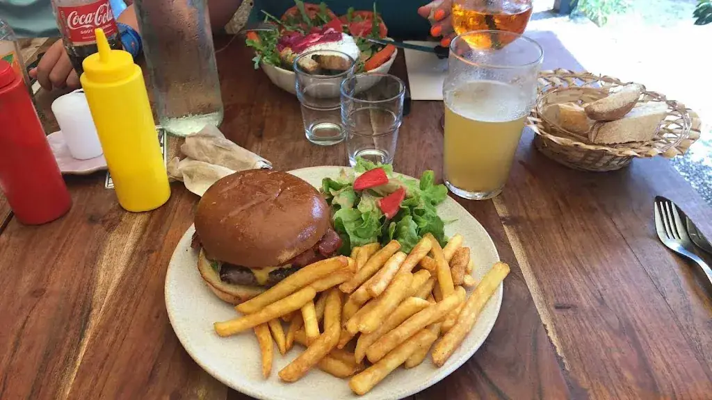 Little Garden_Lit-et-Mixe_slider_image_3