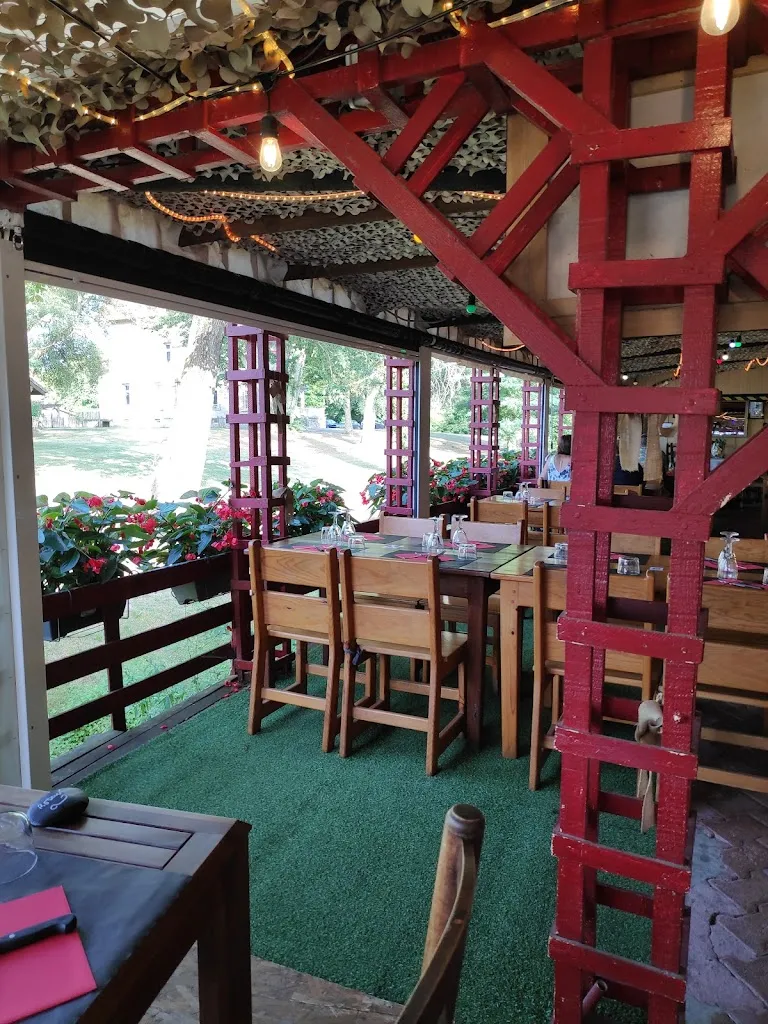 Lucy P_L' ART H bar licence 4 et restaurant tradionnel_Lit-et-Mixe_review