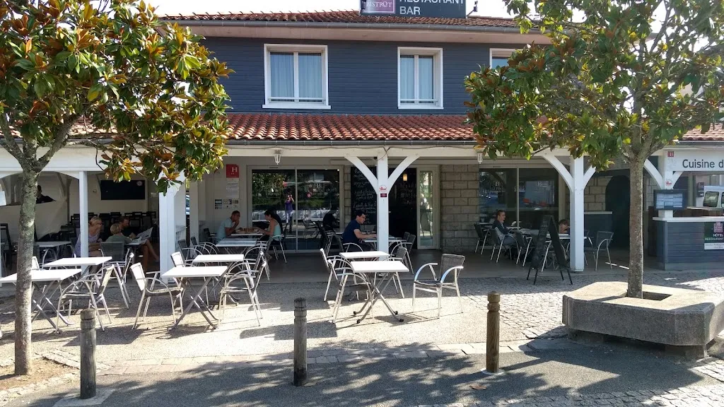 Le Fin Bistrot_Lit-et-Mixe_slider_image_3