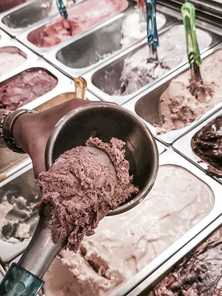 LE GLASSY glacier creperie_Lit-et-Mixe_slider_image_2