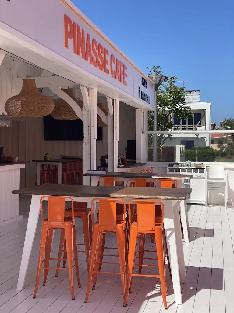 Pinasse Café Contis_Saint-Julien-en-Born_slider_image_1