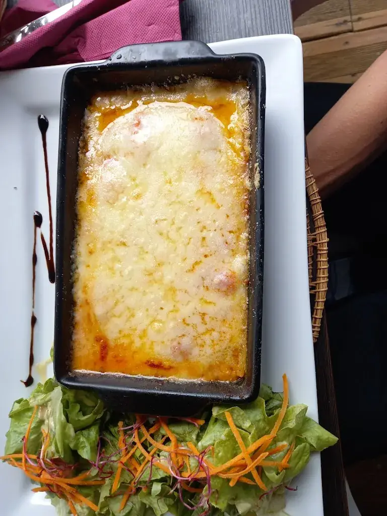 Claire Matras_Lou Restaurant_Saint-Julien-en-Born_review