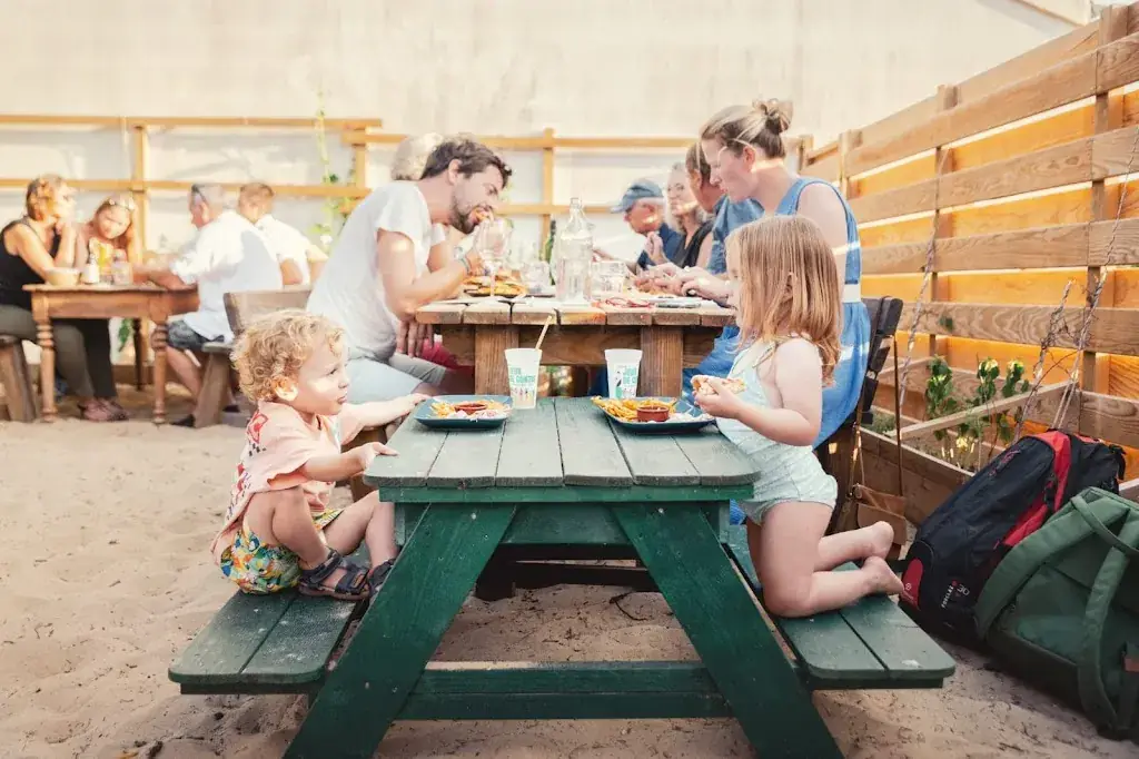 Comptoir Bohème restaurant in Saint-Julien-en-Born