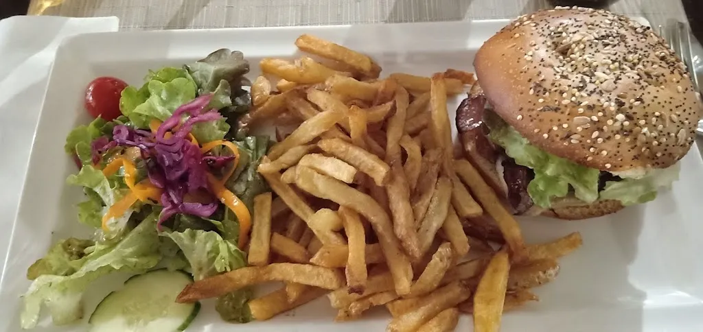 Peter Mulder_Le Saint Julien_Saint-Julien-en-Born_review