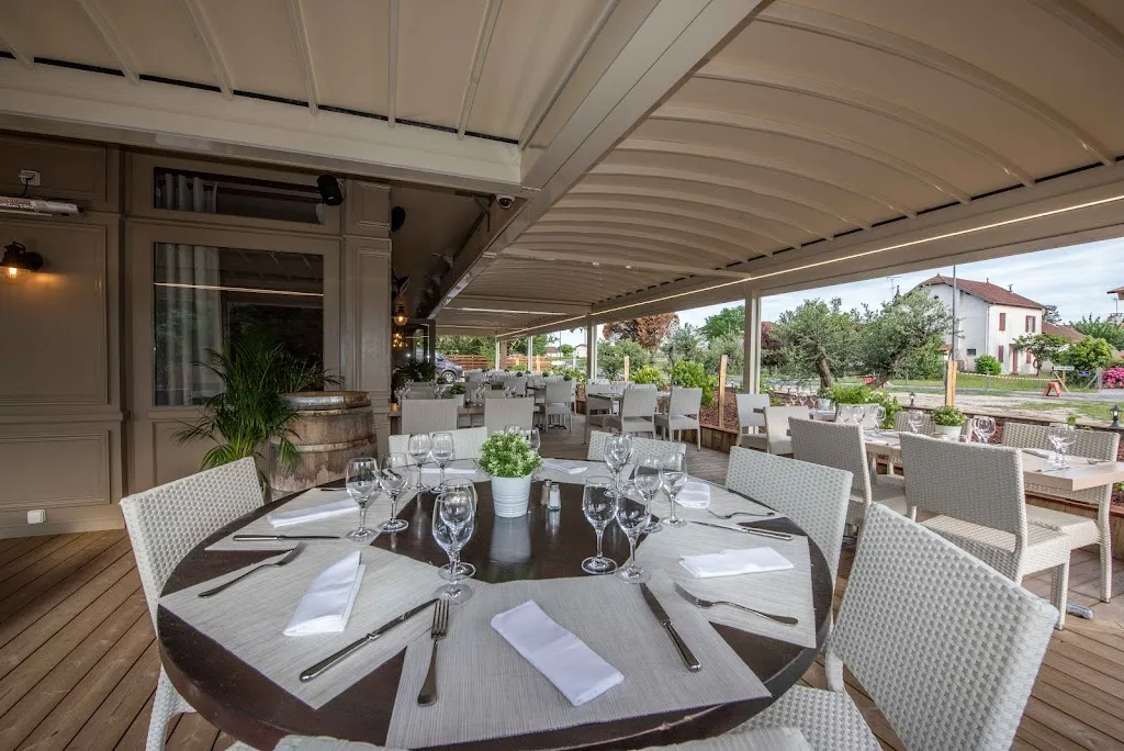 Le Saint Julien ristorante a Saint-Julien-en-Born