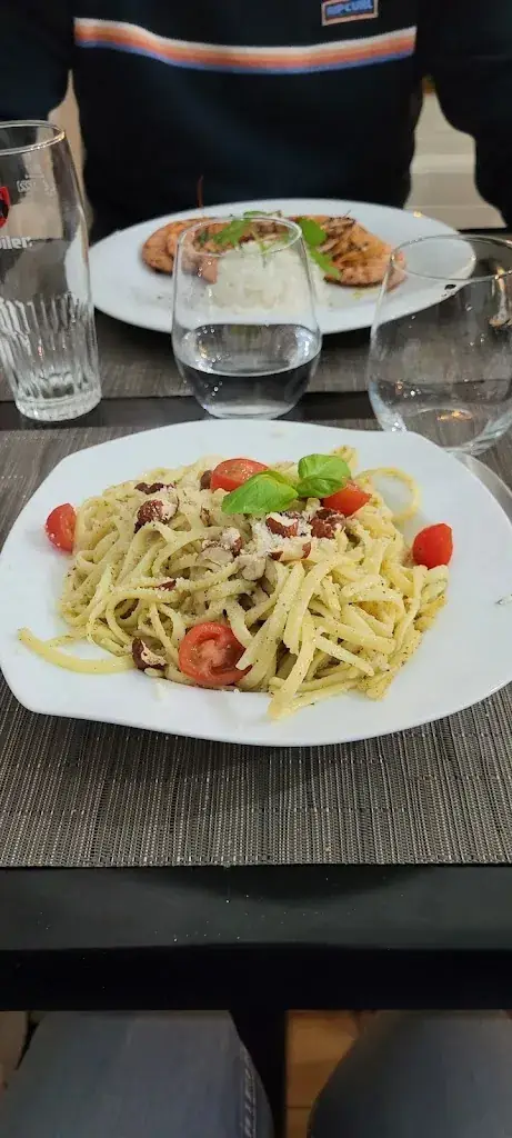 Léa GARAYT_La Penida restaurant_Saint-Julien-en-Born_review