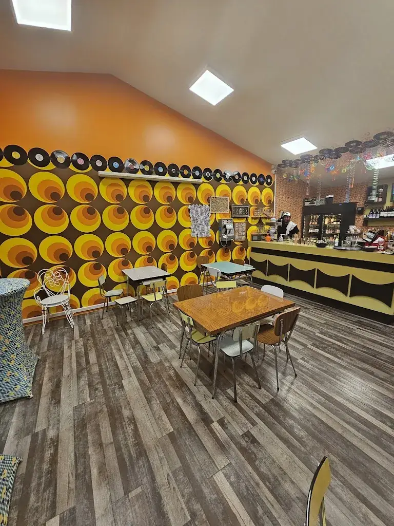 julien dourdin_VINTAGE CAFÉ_Ludon-Médoc_review