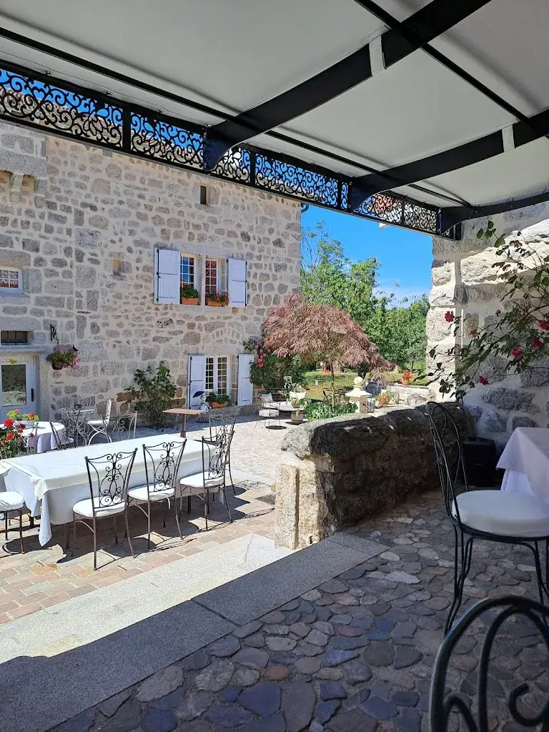 Le Sabot de l'Atre restaurant in Saint-Maurice-de-Lignon