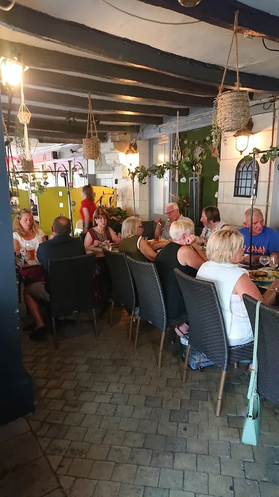 chris williams_Bar des Arcades_Loudun_review