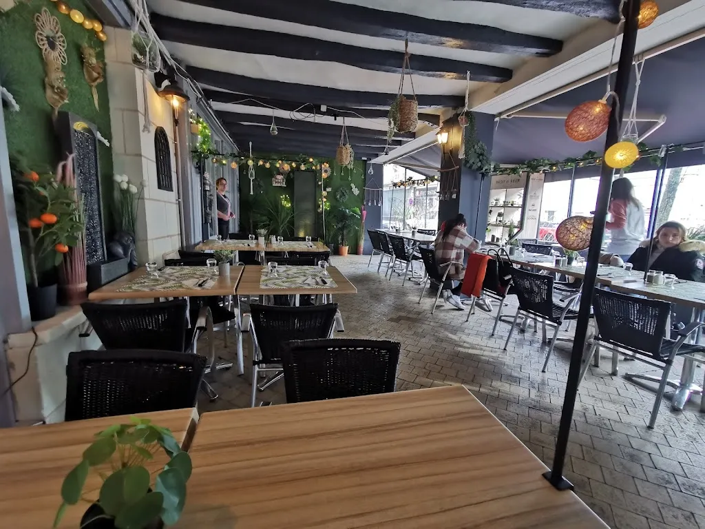 Bar des Arcades ristorante a Loudun