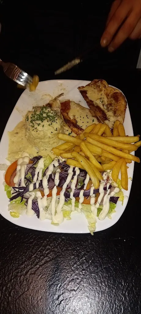 LE 75 RESTO restaurant in Loudun