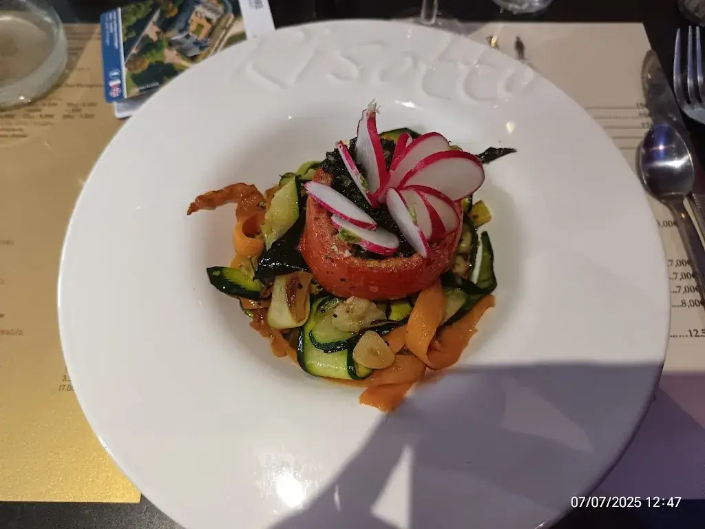 Restaurant Le Chaplin_Trois-Moutiers_slider_image_3