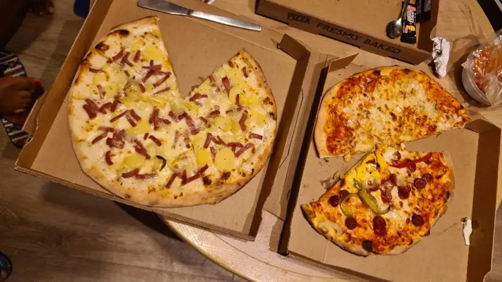 Milano Pizza_Loudun_slider_image_2