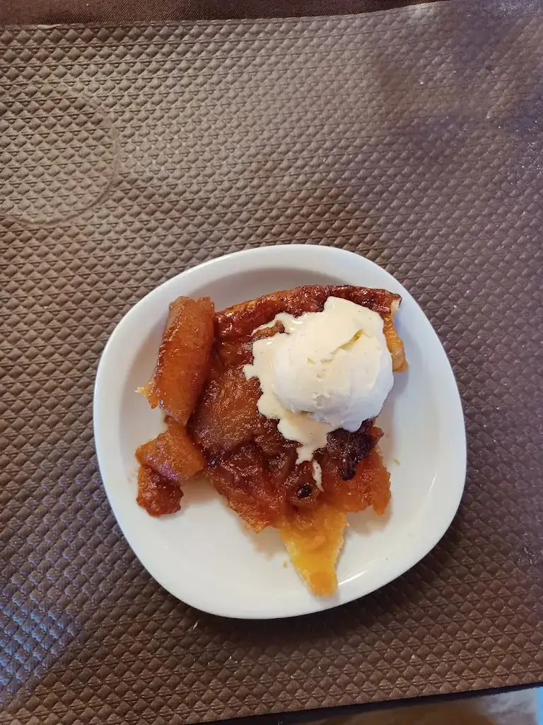 Le Saint Florent ristorante a Laussonne