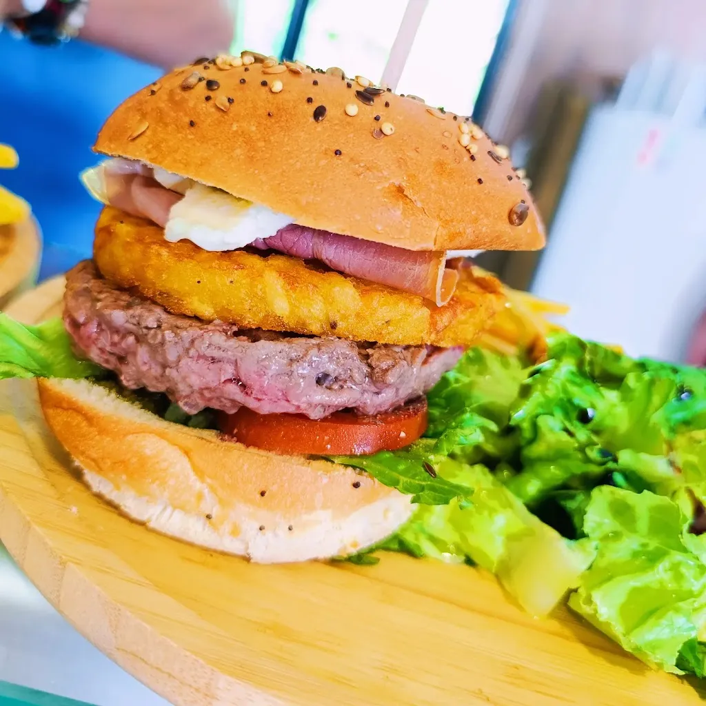 Cozy Coffee_Trois-Moutiers_slider_image_1