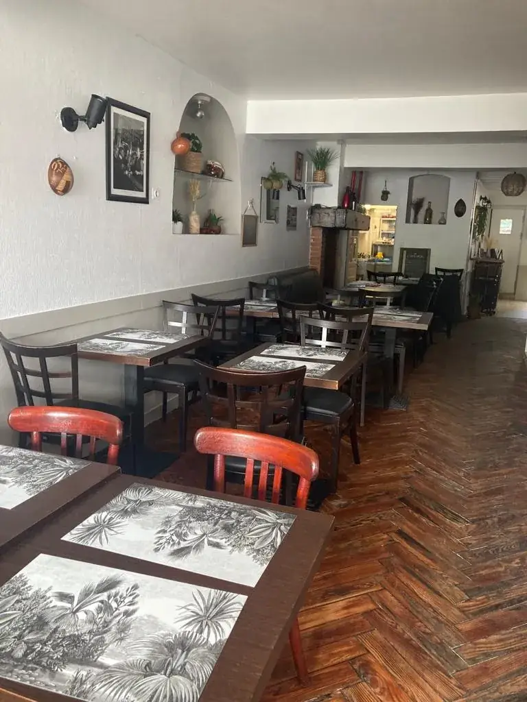 CAFE RESTAURANT LES VOYAGEURS restaurant in Monein