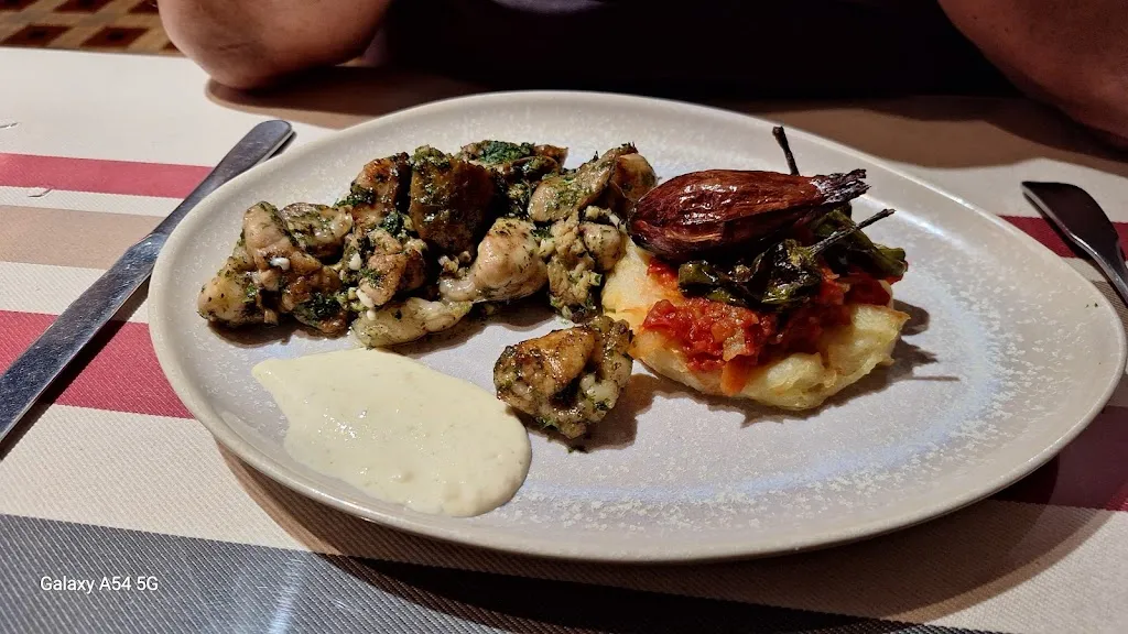 Anne Marie Cuesta_Chez Château_Esquiule_review