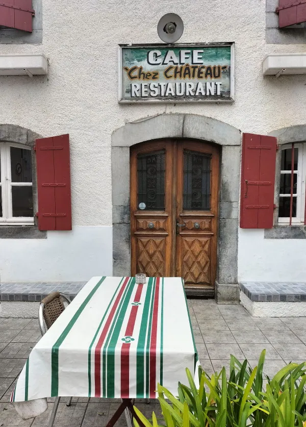 Jénorme Guyot_Chez Château_Esquiule_review