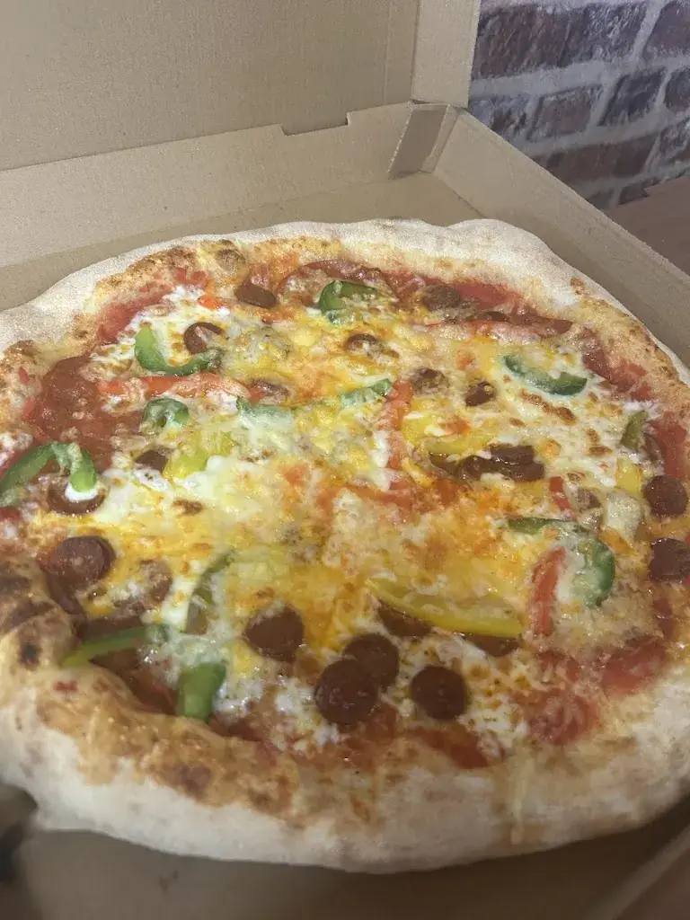 Laurène JULEN_Pizz Adhoc_Monein_review