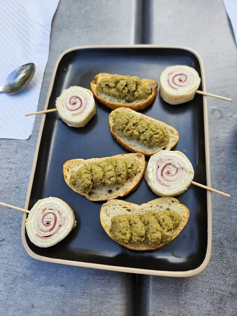 Andrea Hofer_La Part Des Anges_Oloron-Sainte-Marie_review