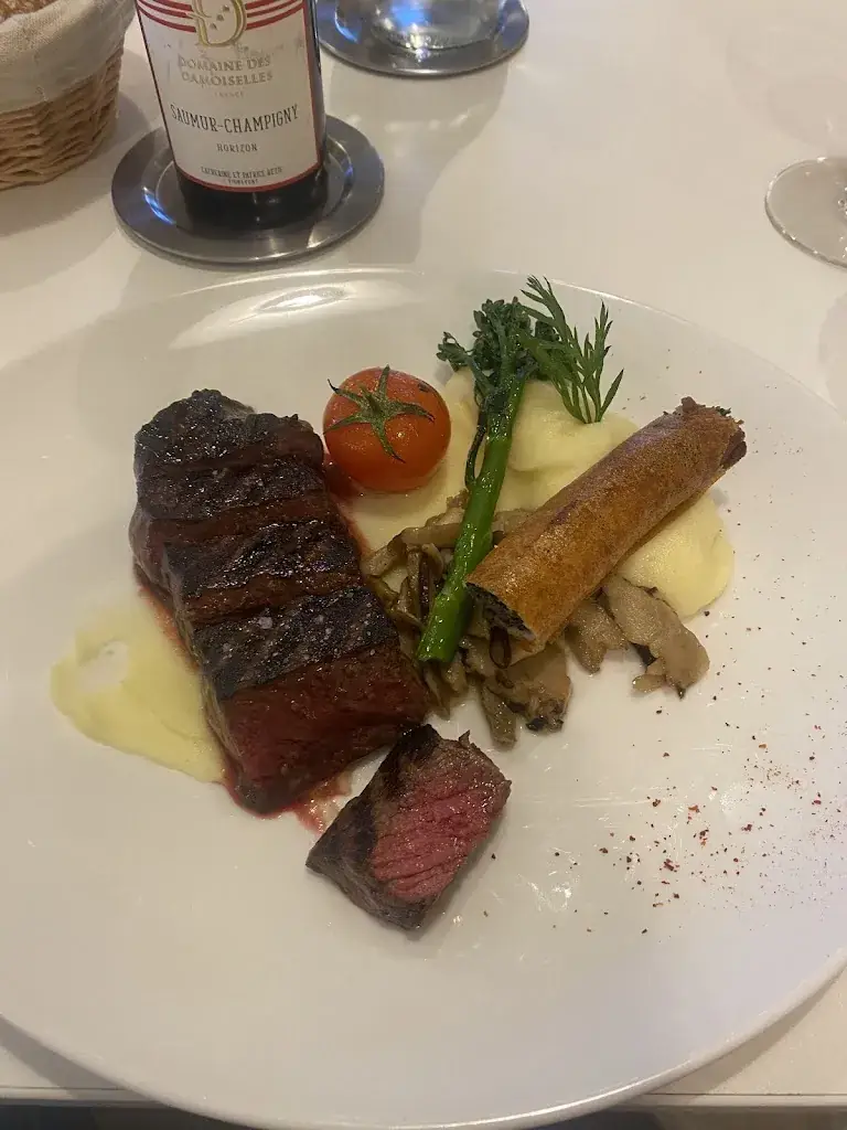 Rebecca Roberts_Le Pastoral _Oloron-Sainte-Marie_review