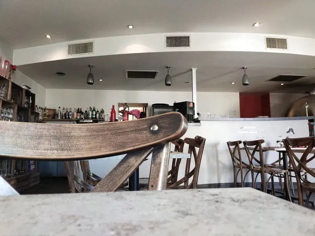 La braise_Lussac-les-Châteaux_slider_image_1