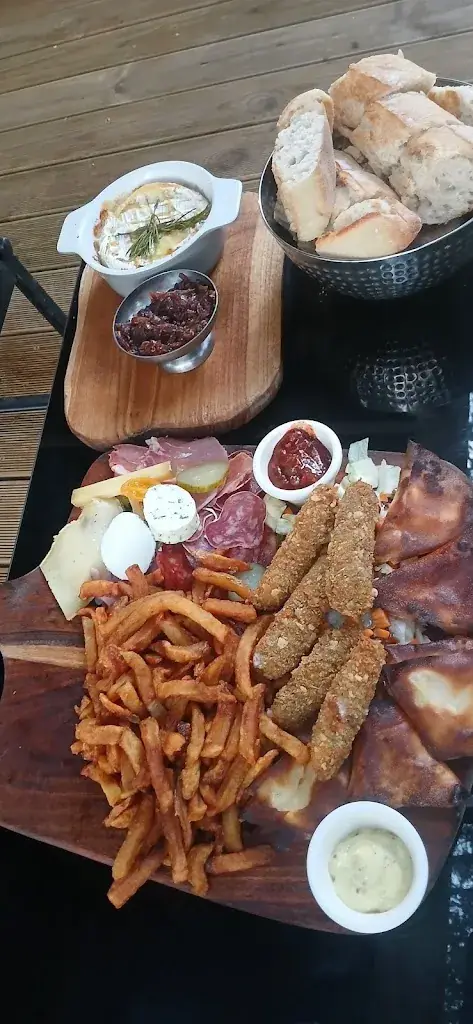 SEBASTIEN CARRILLO_La Cascade_Civaux_review