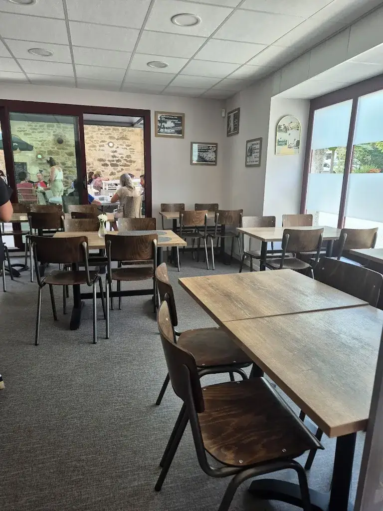 A Potiers_LE P'TIT MAGNAC_Magnac-sur-Touvre_review