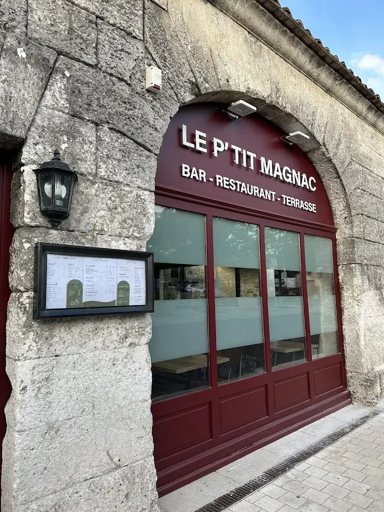 LE P'TIT MAGNAC_Magnac-sur-Touvre_slider_image_1