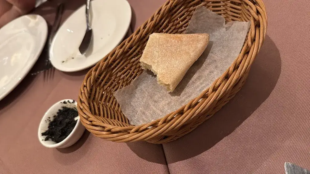 Abby Lin-Ho_ALBERGUE 1601_Macao_review