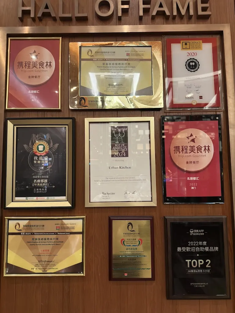 Andrew OT Hui_Urban Kitchen_Esperanças/n_review