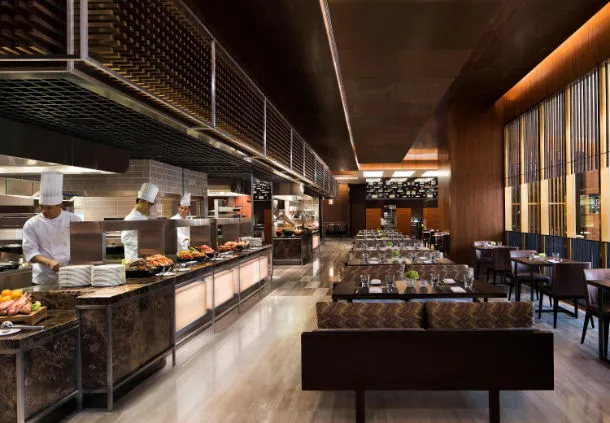 Urban Kitchen Restaurant in Esperanças/n