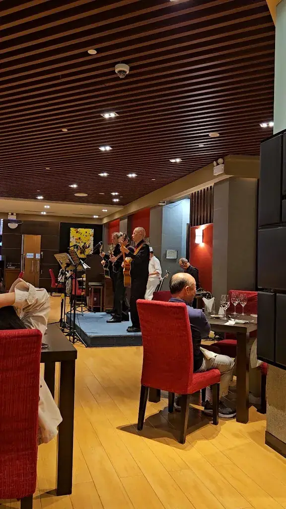 H. Jung_UTM Educational Restaurant_望廈山_review