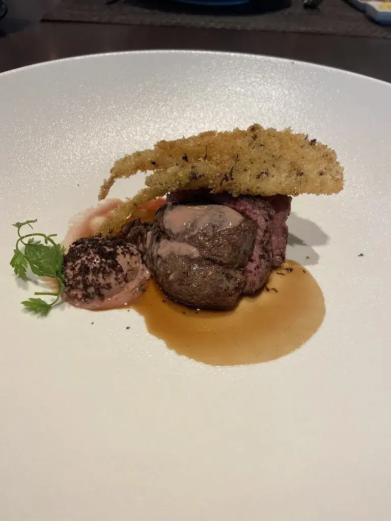 Đào Duy Thiện_UTM Educational Restaurant_望廈山_review