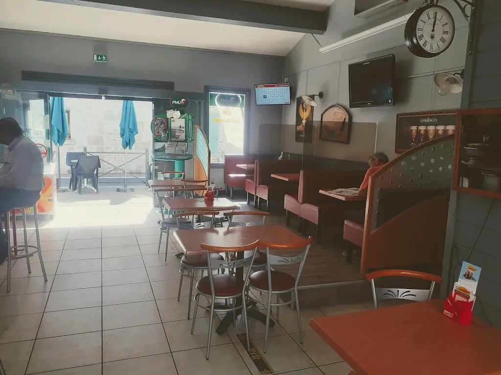 Le Chêne Vert - Restaurant, Bar, PMU, FDJ, Soirées Concert_Magné_slider_image_3