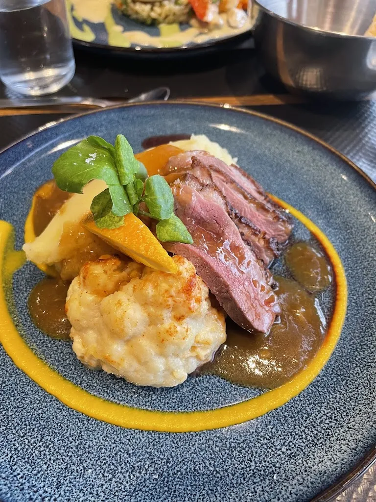 Stuart Anderson_Brasserie La Licorne_Magnac-Laval_review