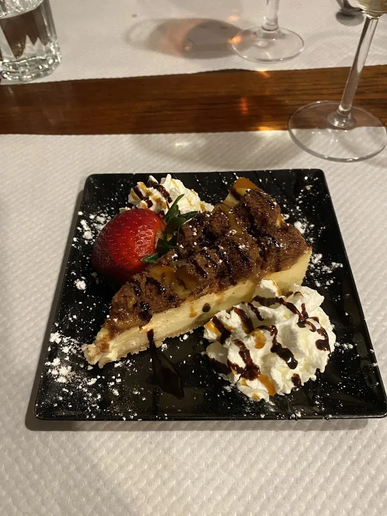 Alex Webb_Cafe de la Gare_Magnac-Laval_review