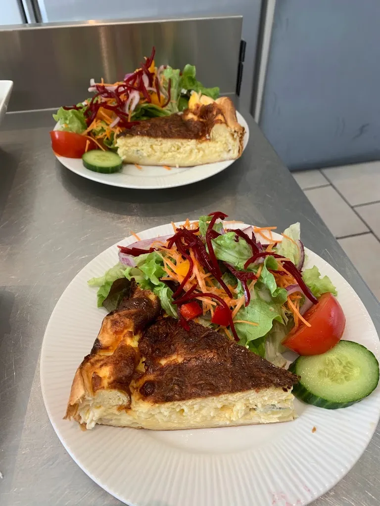 Cafe de la Gare_Magnac-Laval_slider_image_3