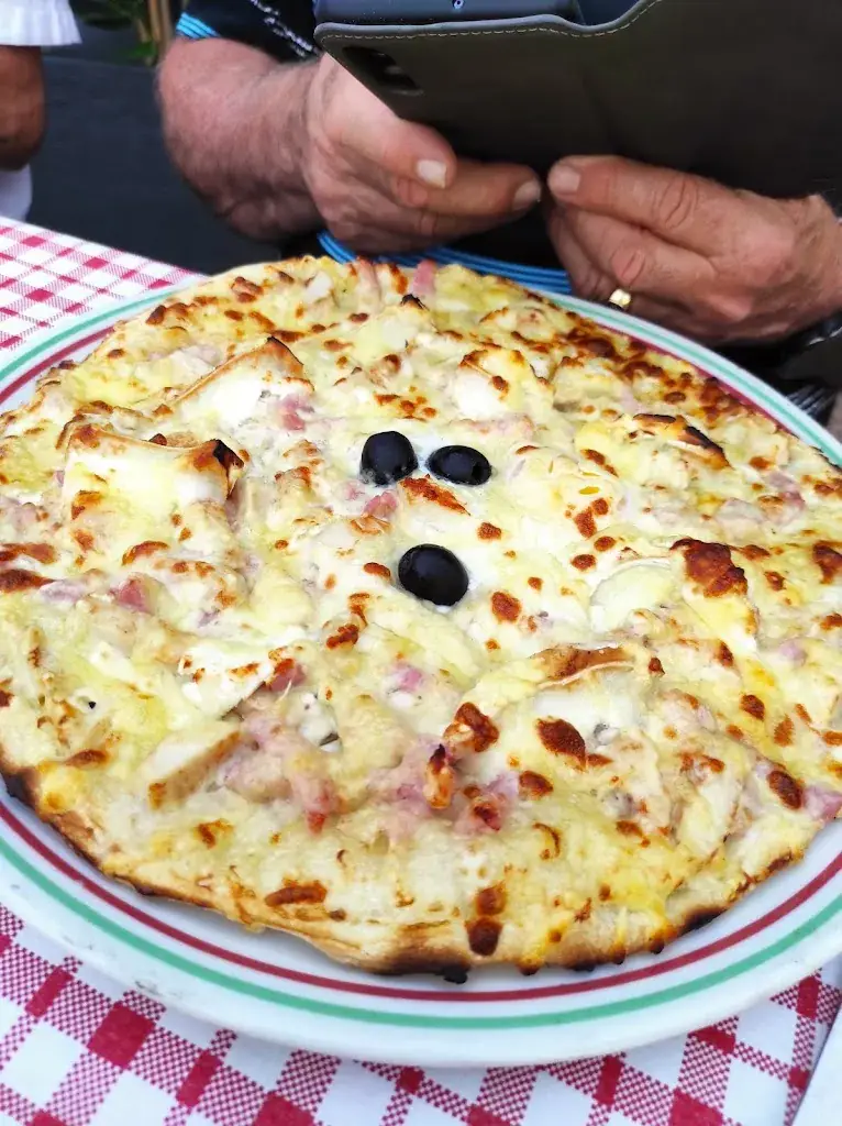 JACOMINO PIZZA_Marcheprime_slider_image_3