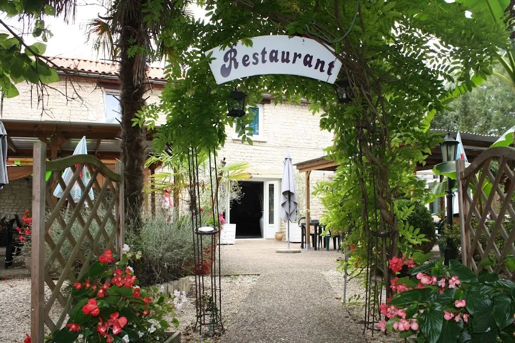 LA MARMITE Restaurant in Mansle