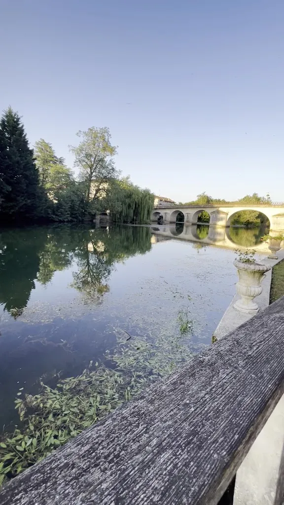Hôtel Beau Rivage Restaurant in Mansle-les-Fontaines