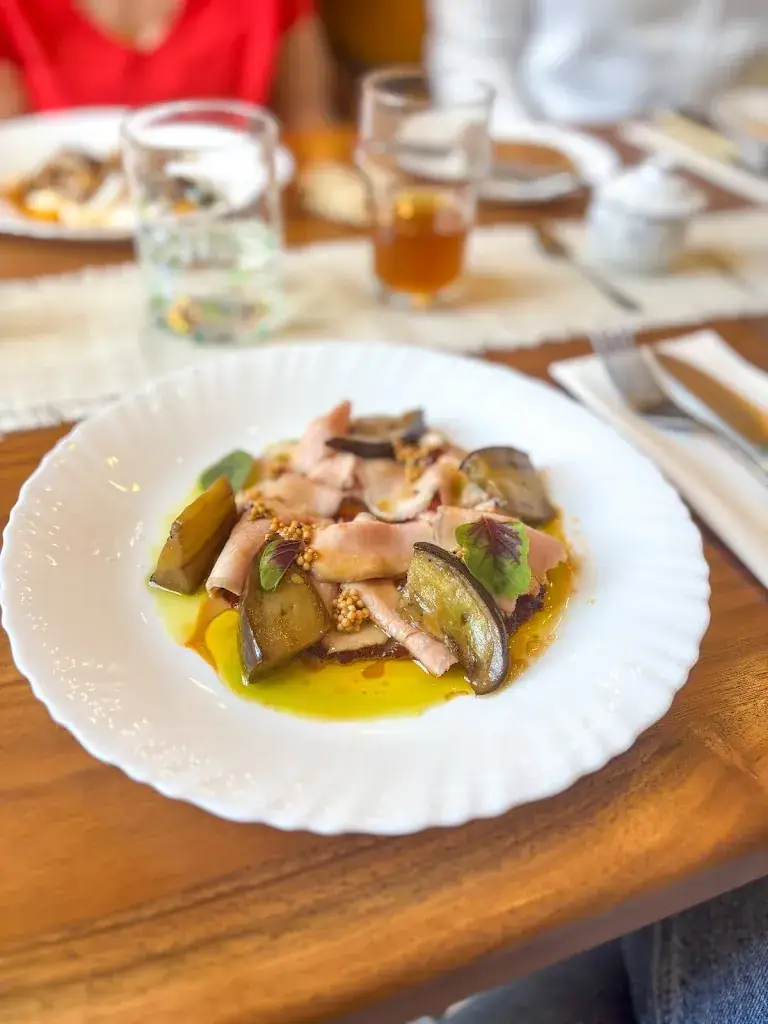 Restaurant Auprès d'Angèle_Marcillac-Vallon_slider_image_2