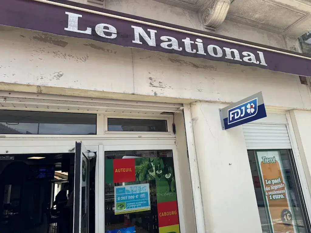 Simon Williams_Le National_Matha_review