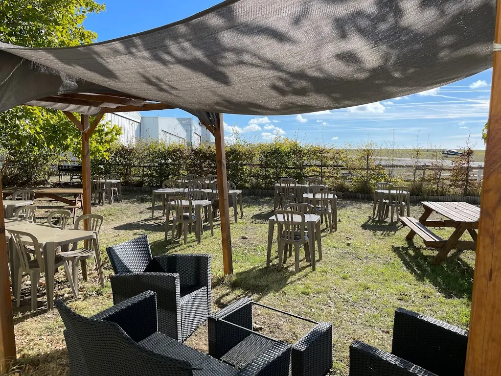 RESTAURANT L' ESCALE restaurant in Médis